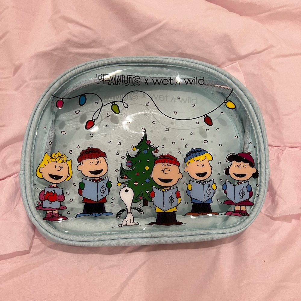 Peanuts x wet n wild makeup bag